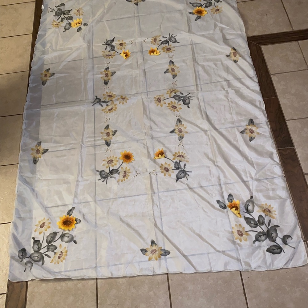 Vintage Polyester Dolphin Appliqué Sunflower Tablecloth